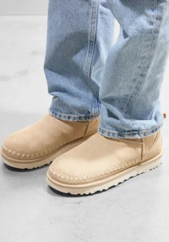 UGG vachtlaarzen w classic ultra mini biarritz beige