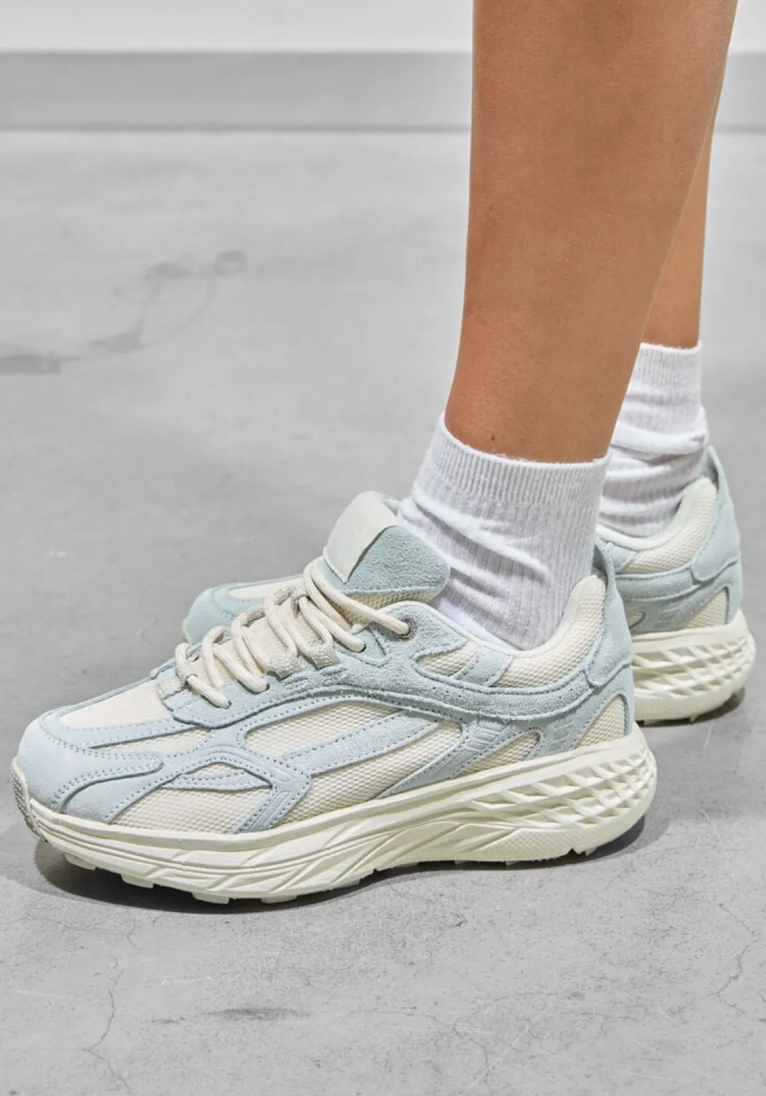 MERCER AMSTERDAM e lage sneakers the re-run max suede blauw Discount