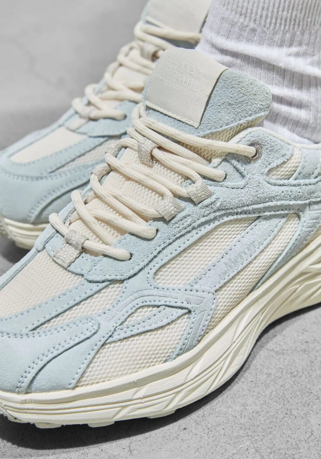 MERCER AMSTERDAM e lage sneakers the re-run max suede blauw Discount