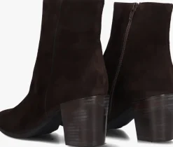 LINA LOCCHI e enkellaarsjes at 156 bruin Outlet