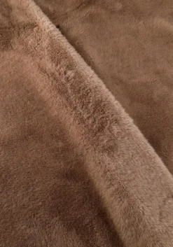 STUDIO AR e faux fur jas olena bruin