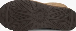 UGG vachtlaarzen classic short crescent cognac Hot