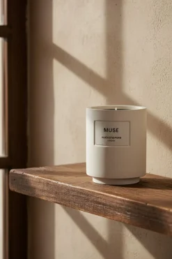 AUGUST & PIERS geurkaarsen muse 340gr - scented candle gebroken wit New