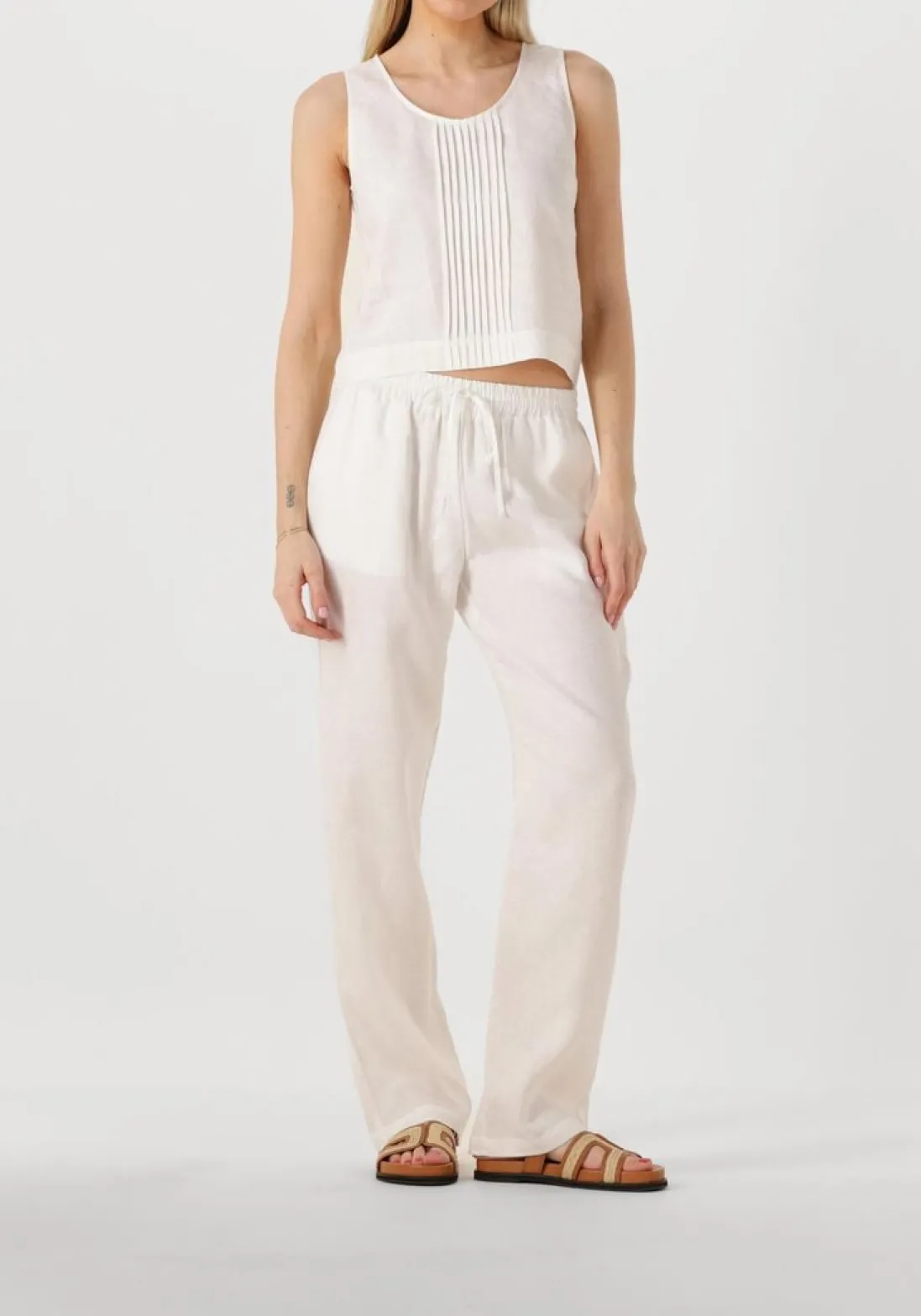 RESORT FINEST te top crop top linen wit Best