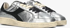 DIADORA HERITAGE en lage sneakers prestige metal used zilver Hot