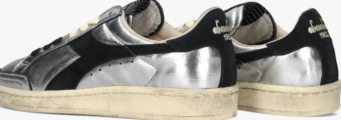 DIADORA HERITAGE en lage sneakers prestige metal used zilver Hot